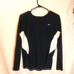 NIKE ♡ Ladies Long Sleeve Athletic Top
